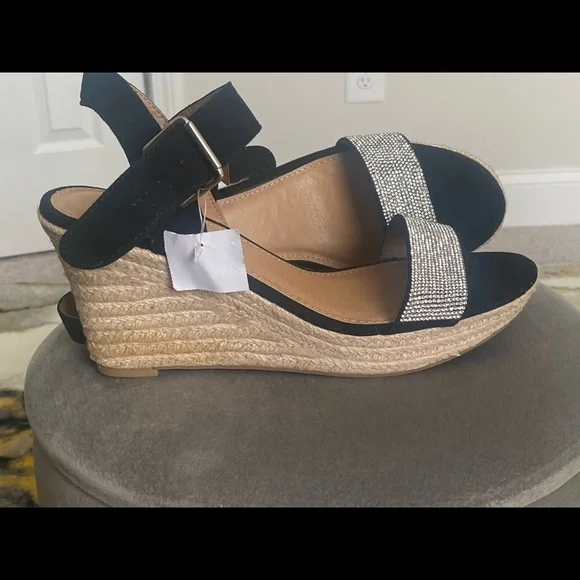 Faux Diamond Studded Wedged Sandals - Picture 4 of 4